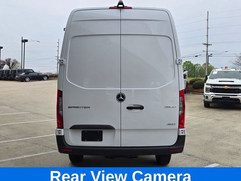 Used 2024 Mercedes-Benz Sprinter 2500 image 5