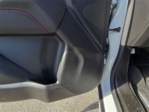 New 2025 Chevrolet Colorado Z71 w/ Technology Package image 25