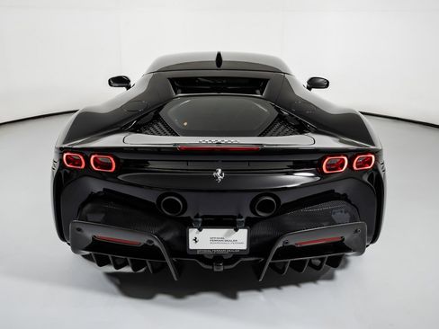 Used 2022 Ferrari SF90 Stradale image 16