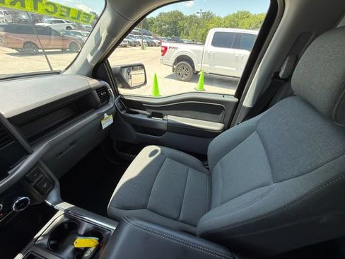 Used 2025 Ford F150 Lightning XLT AWD/4WD image 27