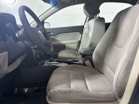 Used 2011 Ford Fusion SE w/ 201A Rapid Spec Order Code image 4