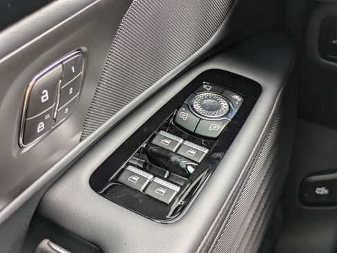 New 2026 Lincoln Nautilus Premier AWD/4WD image 25