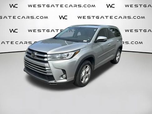 Used 2017 Toyota Highlander Limited FWD image 1