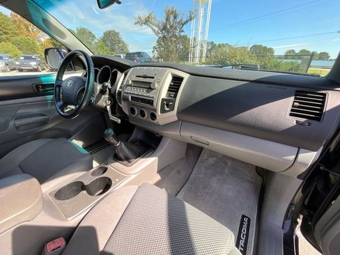 Used 2006 Toyota Tacoma X-Runner image 23