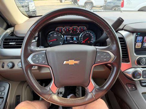 Used 2019 Chevrolet Tahoe LT w/ Luxury Package AWD/4WD image 43