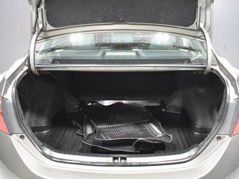 Used 2018 Toyota Corolla L image 27