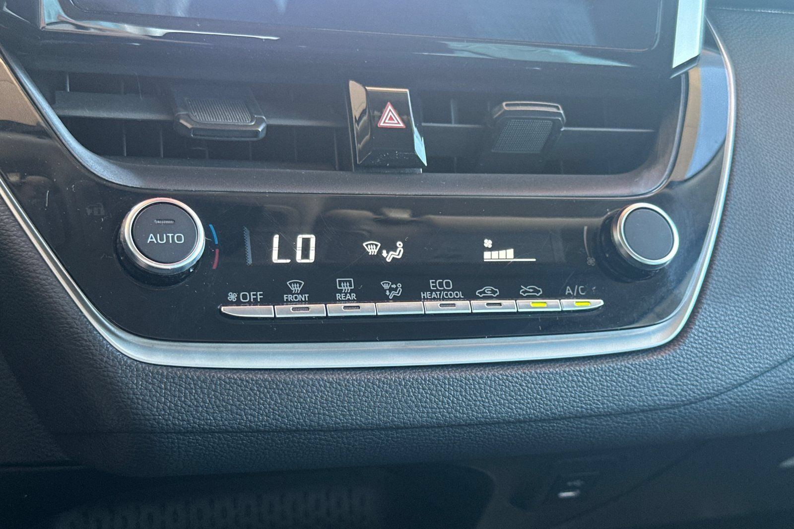 Used 2023 Toyota Corolla LE FWD image 23