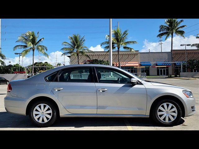 Used 2013 Volkswagen Passat 2.5 S FWD image 4