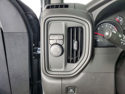 Used 2025 Chevrolet Silverado 1500 Custom image 25