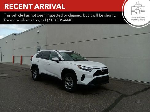 Used 2025 Toyota RAV4 XLE AWD/4WD image 1
