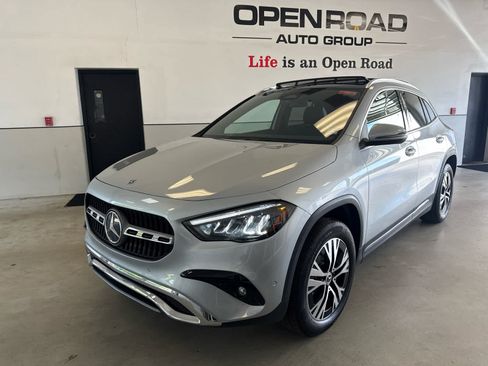 Used 2025 Mercedes-Benz GLA 250 4MATIC image 2