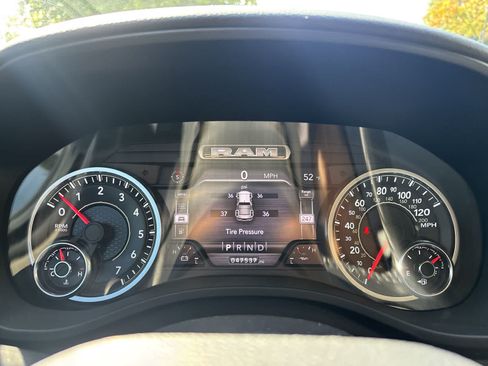 Used 2020 RAM 1500 Big Horn AWD/4WD image 9