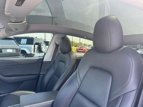 Used 2021 Tesla Model Y Long Range AWD/4WD image 11