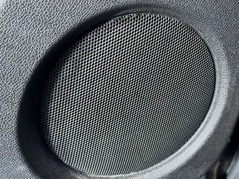 Used 2010 GMC Yukon SLE w/ Convenience Package image 19