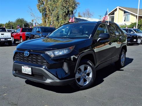 Certified 2022 Toyota RAV4 LE image 25