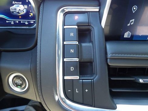 Used 2024 Chevrolet Tahoe LT AWD/4WD image 30