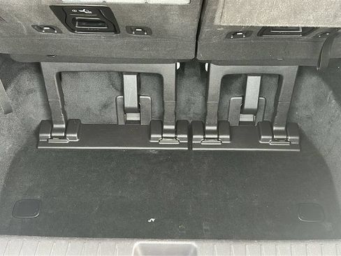 Used 2026 Kia Carnival FWD image 37