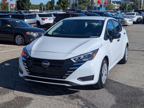 Used 2025 Nissan Versa S w/ Trunk Package FWD image 10