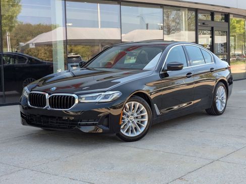 Used 2023 BMW 530i image 1