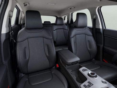 New 2026 Kia Sportage EX AWD/4WD image 11