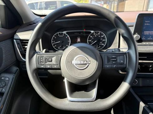 Used 2022 Nissan Rogue S AWD/4WD image 13