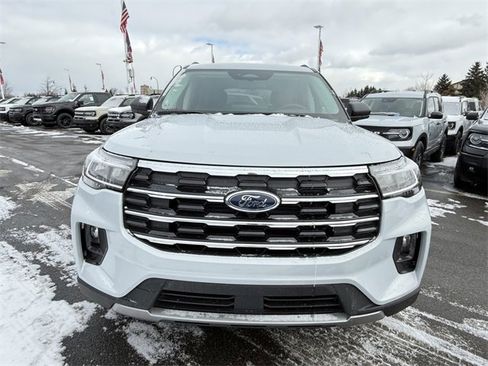 New 2026 Ford Explorer Active w/ Active Comfort Package image 2