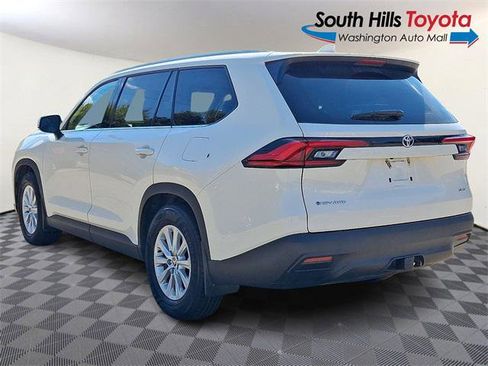 Certified 2024 Toyota Grand Highlander XLE image 4