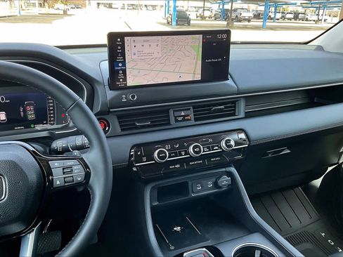 New 2026 Honda Pilot Touring image 6