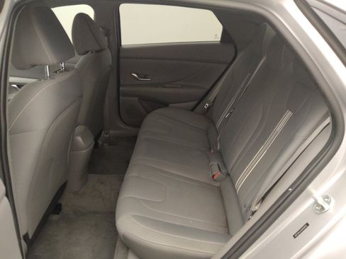 Used 2021 Hyundai Elantra SEL FWD image 18