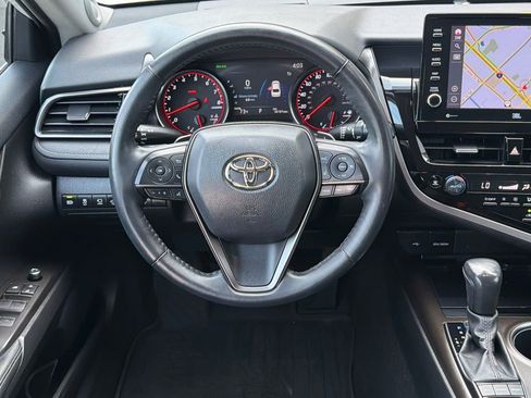 Used 2022 Toyota Camry XSE w/ Navigation Package FWD image 16