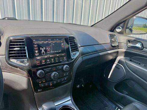 Used 2020 Jeep Grand Cherokee High Altitude AWD/4WD image 23