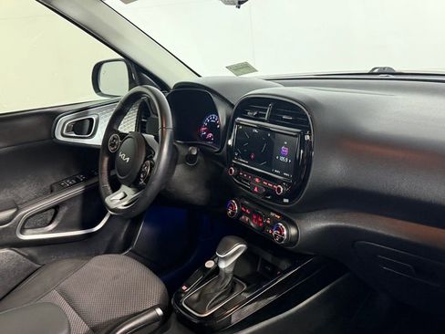 Used 2022 Kia Soul X-Line image 38