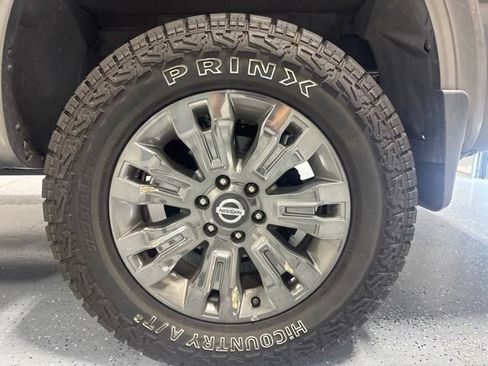 Used 2018 Nissan Titan Platinum Reserve w/ Platinum Utility Package AWD/4WD image 9