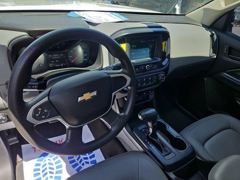 Used 2018 Chevrolet Colorado W/T w/ WT Convenience Package AWD/4WD image 12