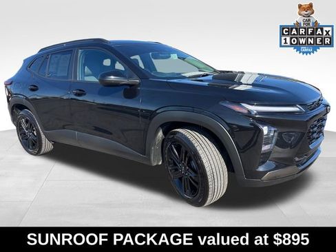 Used 2025 Chevrolet Trax ACTIV w/ Sunroof Package FWD image 1