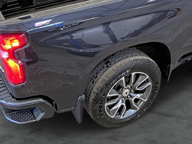 Used 2023 Chevrolet Silverado 1500 RST AWD/4WD image 15