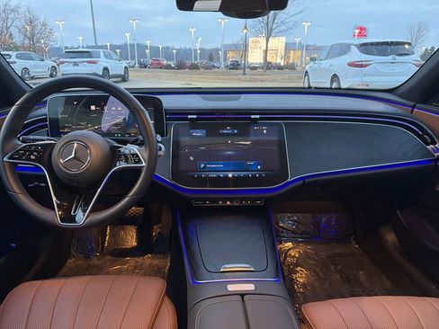 Used 2026 Mercedes-Benz E 350 4MATIC Sedan image 13
