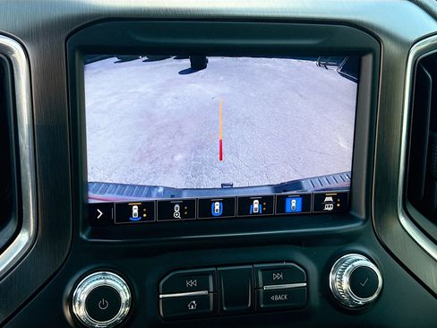 Used 2022 GMC Sierra 2500 AT4 w/ AT4 Preferred Package image 19