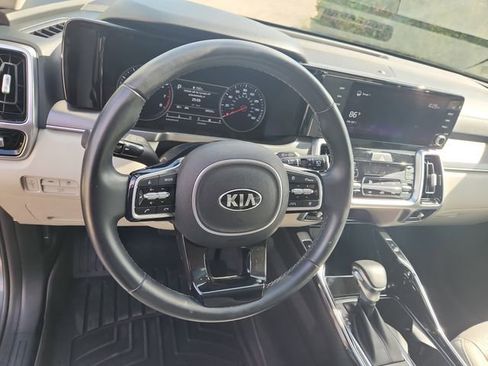 Used 2021 Kia Sorento SX AWD/4WD image 19
