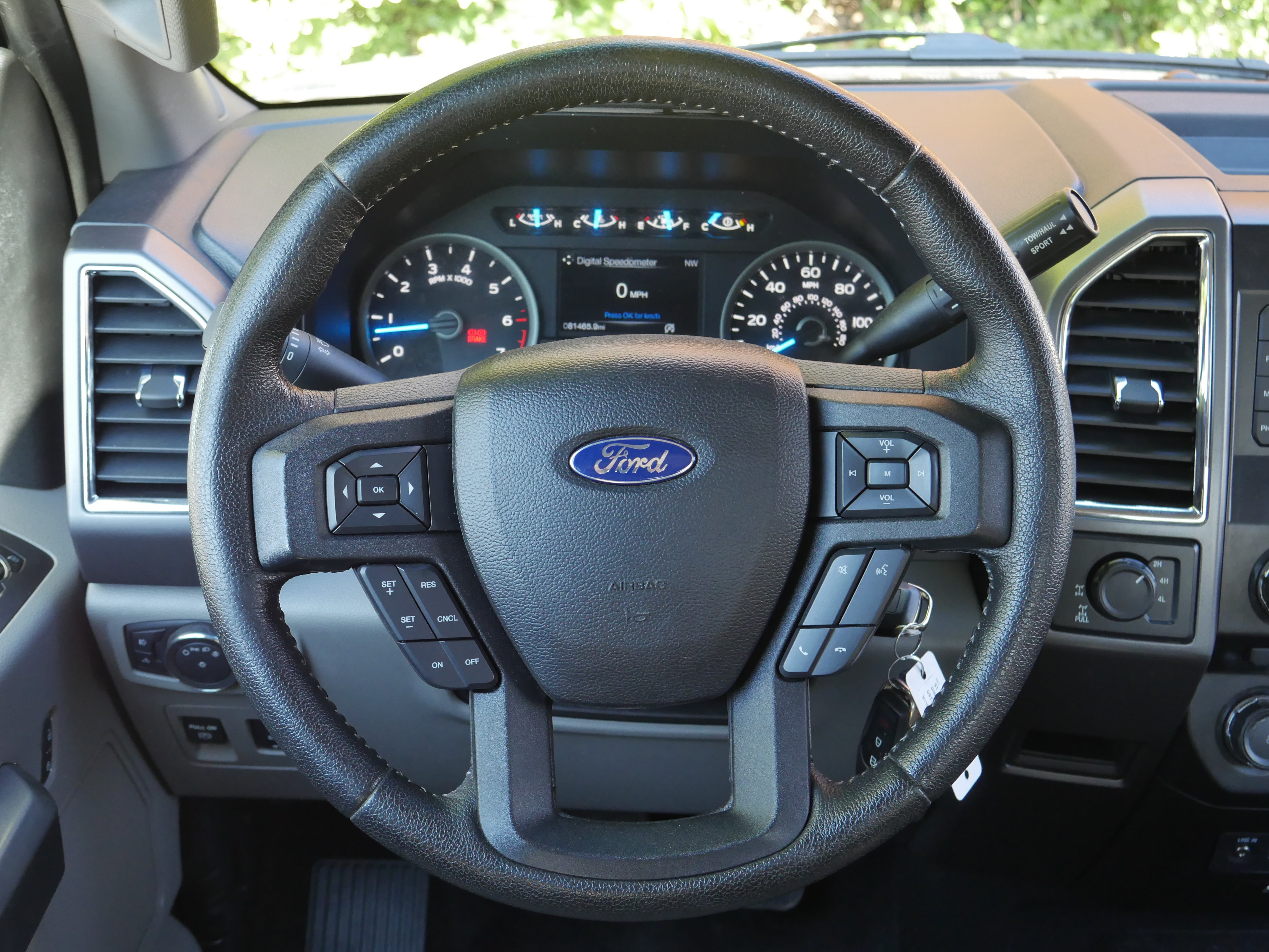 Used 2015 Ford F150 XLT w/ Equipment Group 301A Mid AWD/4WD image 6