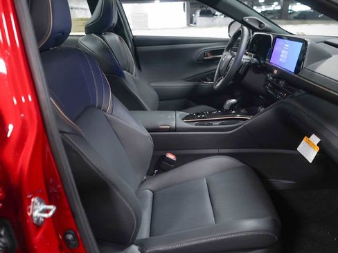 New 2025 Toyota Crown Signia image 21