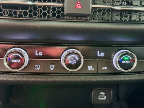 Certified 2024 Honda HR-V EX-L image 17