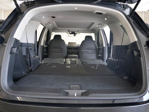 Used 2025 Honda Pilot Touring image 40