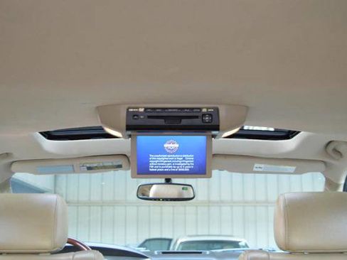 Used 2011 Toyota Sequoia Platinum image 34