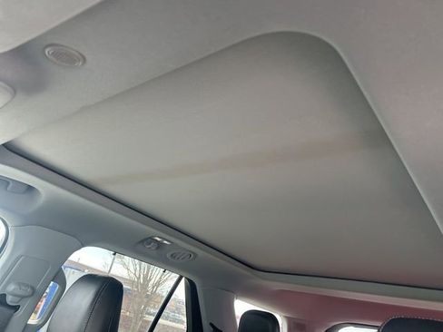 Used 2022 Ford Explorer Limited w/ Equipment Group 301A image 9