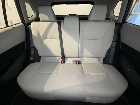 Used 2023 Toyota Corolla Cross L image 23