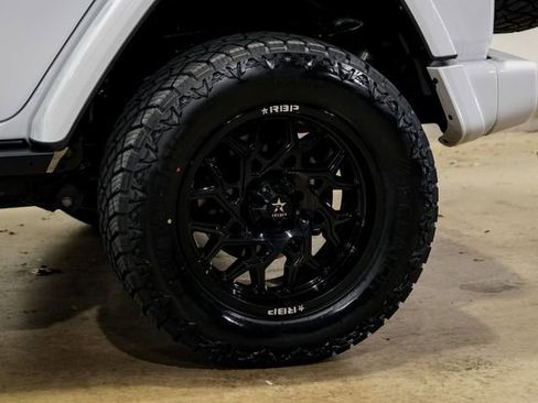 Used 2021 Jeep Wrangler Unlimited Sahara w/ Cold Weather Group AWD/4WD image 45