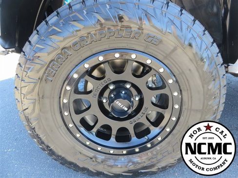 Used 2021 Toyota Tacoma TRD Sport image 13