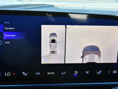 Used 2024 Chevrolet Equinox EV LT w/ LPO, Trailering Package image 24