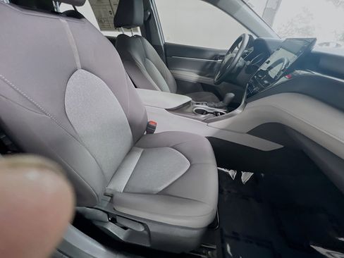 Used 2024 Toyota Camry LE w/ Audio Upgrade Package image 31